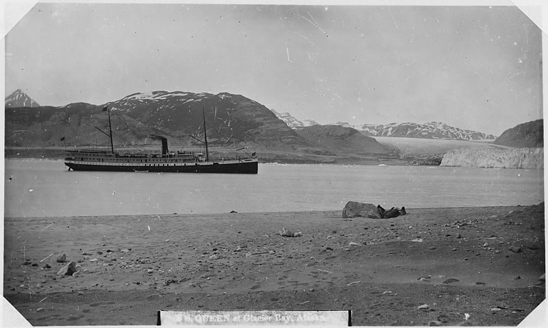 Anchorage-police-800px-S.S._Queen_at_Glacier_Bay_Alaska._-_NARA_-_298090