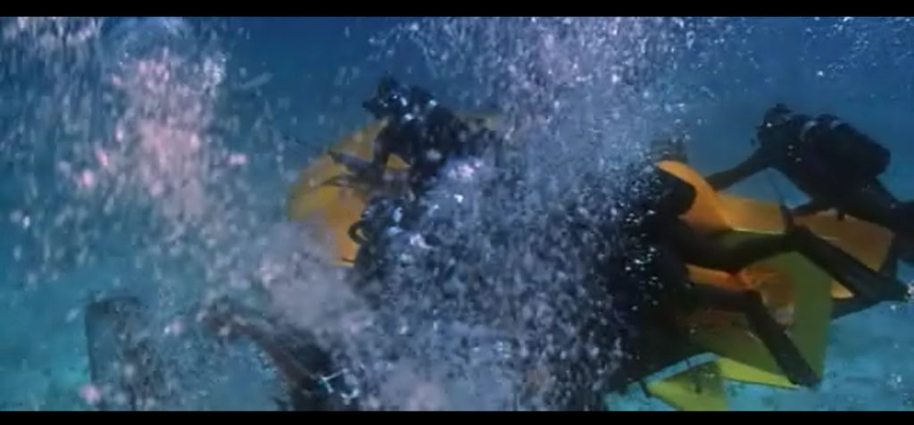 thunderball-underwater-fight-scene-divers